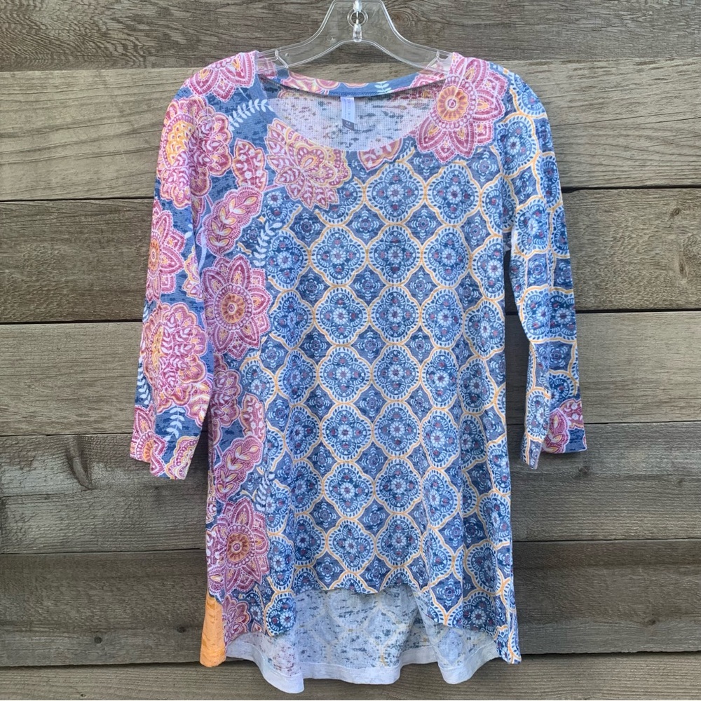 Whimsy Rose Tee Top Womens M Baby Waffle Floral Boho Colorful Artsy Lightweight